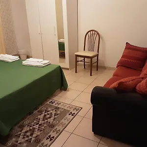 Locazione Menini - Zona Stazione Pensión