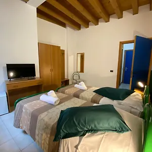 Casa Santa Caterina E Sant Antonio Pensión